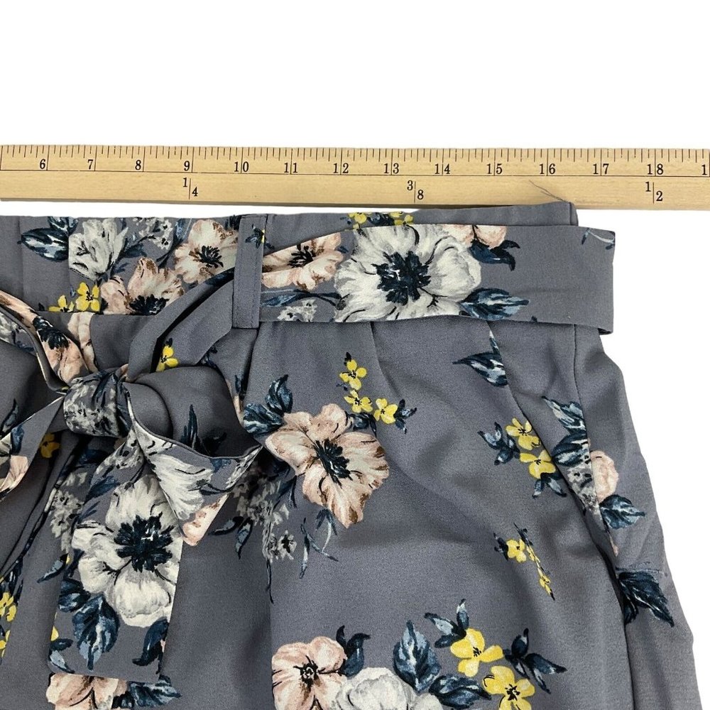 Torrid Palazzo Pants Women's Sz 1 Gray Floral Tie Front Wide Leg Elastic Waist - Picture 6 of 9